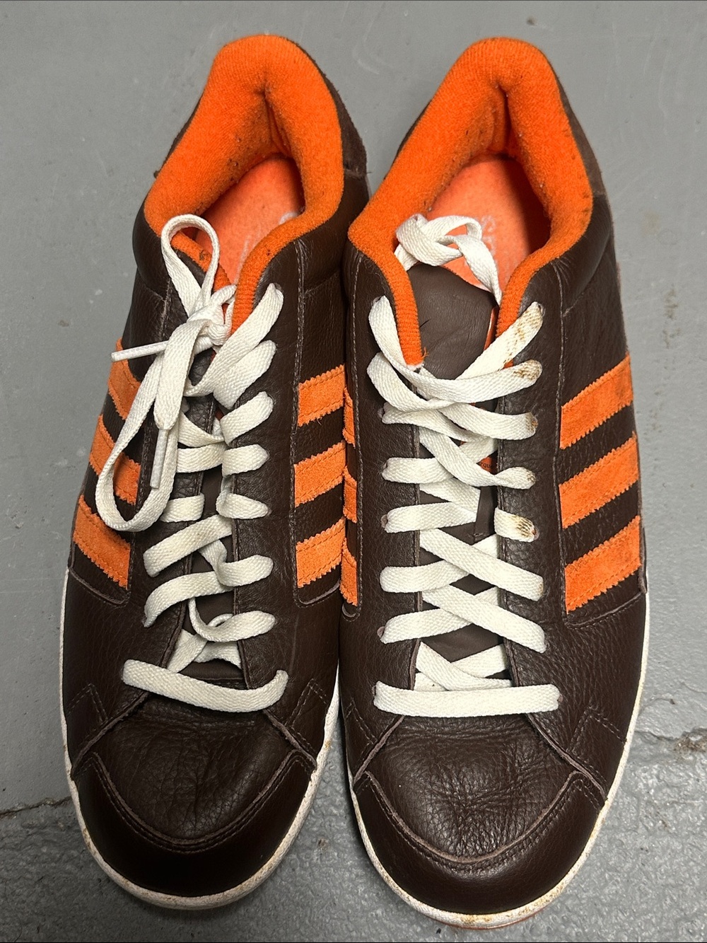 Men’s Adidas Brown and Orange Athletic Sneakers - Classic Low-Top Style